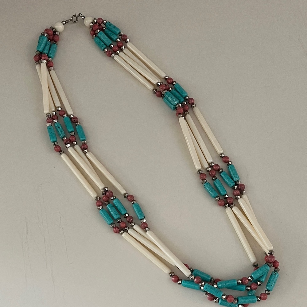 Native American Indian Necklace Turquoise and Cream Beaded Necklace